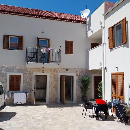פרימוסטן Apartments Miamare 2 מראה חיצוני תמונה