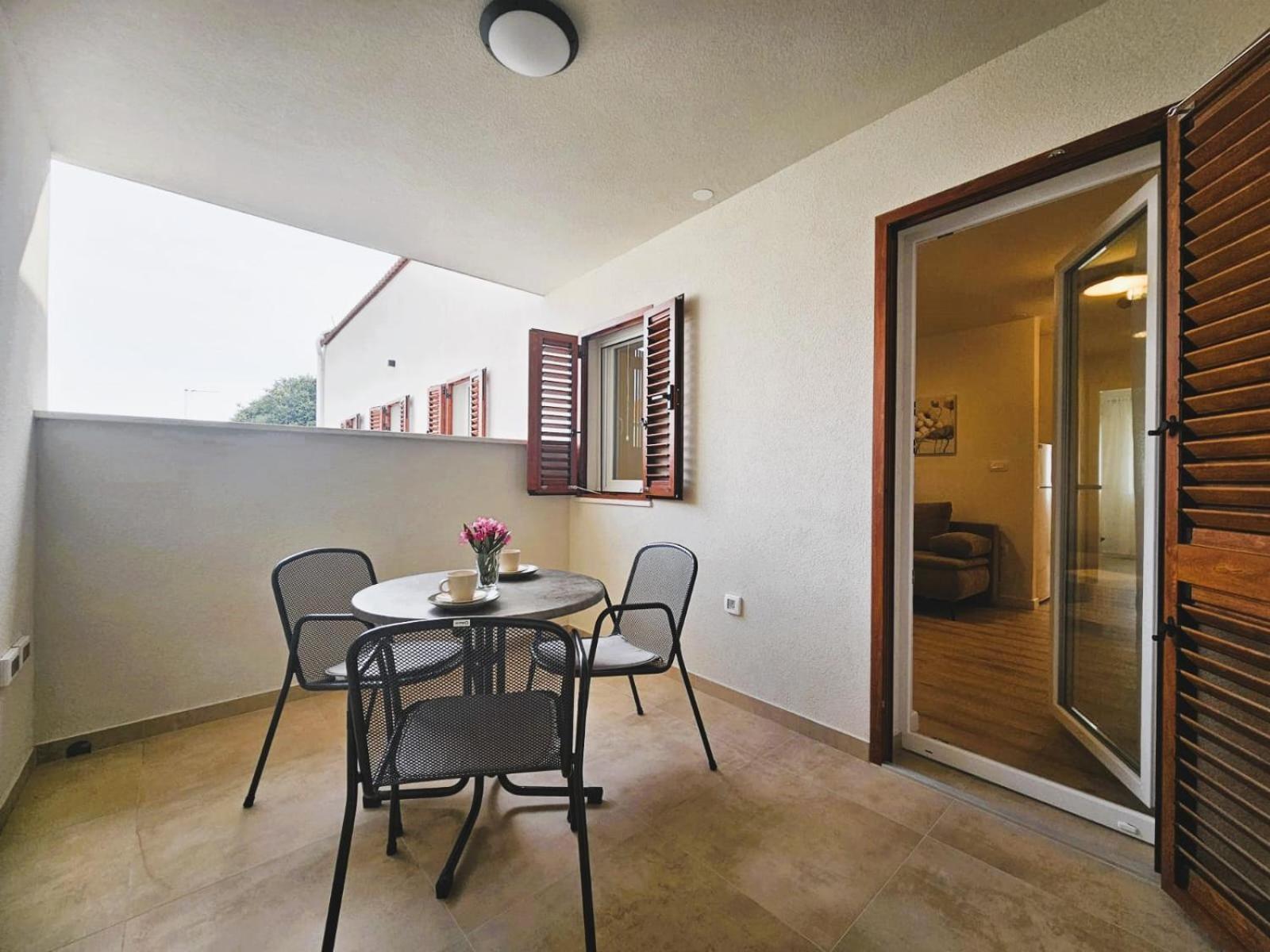 פרימוסטן Apartments Miamare 2 מראה חיצוני תמונה