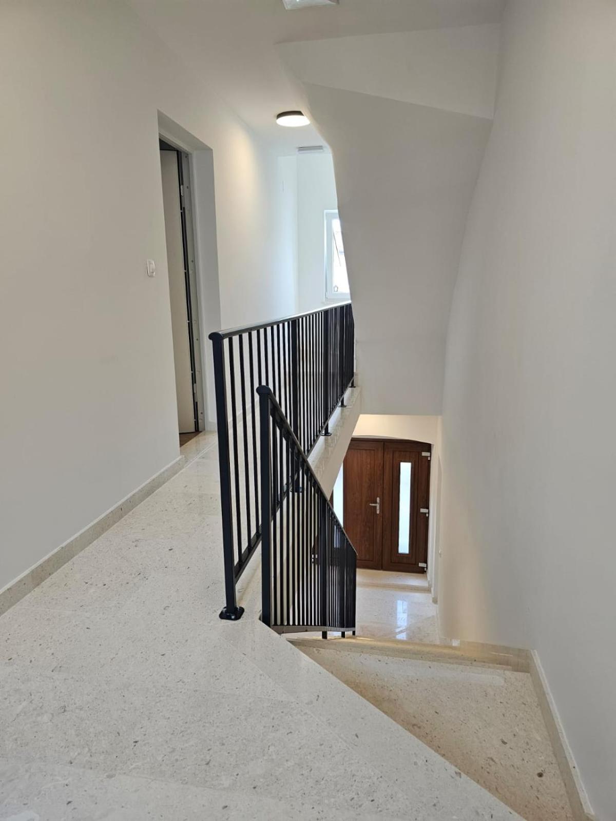 פרימוסטן Apartments Miamare 2 מראה חיצוני תמונה